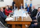 La provincia inició las negociaciones paritarias con los gremios de la administración central