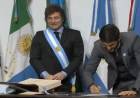 El gobernador Pullaro firmó el Pacto de Mayo en Tucumán