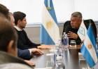 Claudio Tapia recibió en el predio "Lionel Messi" de Ezeiza al gobernador Maximiliano Pullaro 