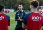 El plantel de Unión recibió la visita de Lionel Scaloni