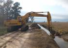 Después de 20 años, la Provincia licitó la compra de 8 máquinas para mantenimiento de canales y obras de drenaje