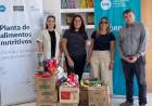 La planta de alimentos recibe donaciones para la Noche Solidaria 