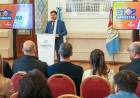 Pullaro presentó una app para que los padres puedan controlar los sitios digitales a los que acceden los menores
