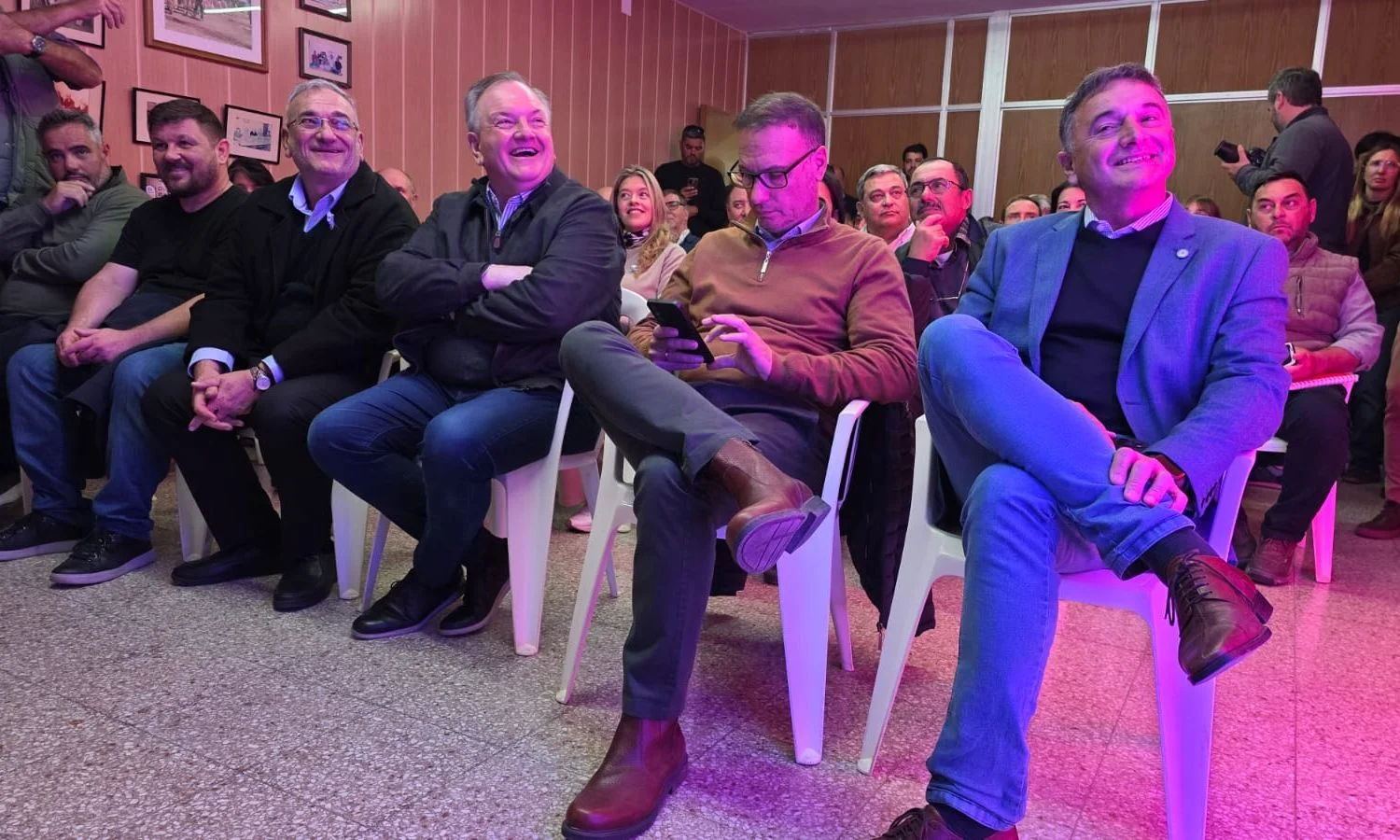 Se presentaron 18 empresas en la licitación pública para trabajos de limpieza de canales troncales de la zona centro de la Provincia de Santa Fe Obras Públicas