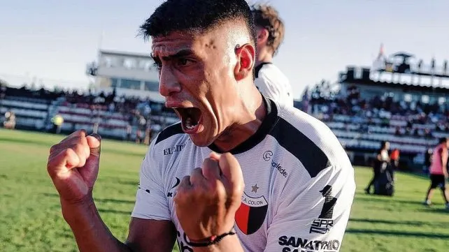 A Colón le faltó fútbol, pero le sobró corazón y sumó un valioso empate en Isidro Casanova