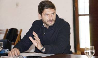 El senador Michlig se solidarizó con Pullaro por las amenazas que recibió