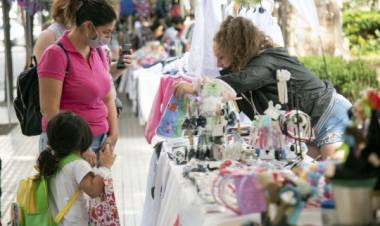 «Vuelta a Clases»: se viene la segunda feria especial en plaza Sarmiento