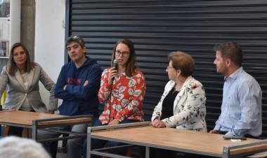 La provincia presentó un programa de regularización de instituciones para personas mayores