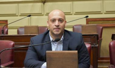 Presentan una ley para potenciar la formación de enfermeras y enfermeros