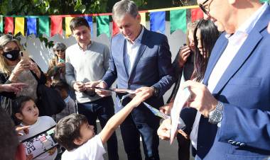 Emilio Jatón: “Estas obras le cambian la vida a los docentes, a los chicos y al barrio”