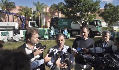 Con más equipamiento, la Municipalidad refuerza la recolección de hojas y ramas
