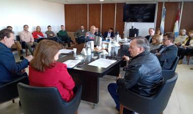 Los Senadores Michlig, Marcón y Diana mantuvieron una “positiva reunión de trabajo” con la ministra Adriana Cantero