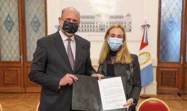 Omar Perotti recibió a la representante de la Organización Panamericana de la Salud en Argentina