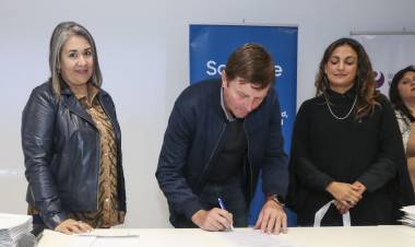 Alcides Calvo: "Estamos construyendo una provincia que acete las diferencias, pero no las desigualdades"