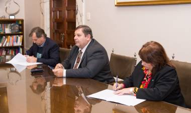 La UNL y Desarrollo Social acordaron trabajar por los adultos mayores