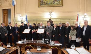 El Senado rindió un emotivo homenaje a Miguel Lifschitz