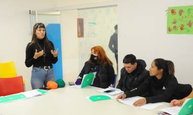 Comenzó un nuevo taller para emprendedores en la Estación San Lorenzo