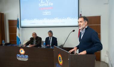 La provincia presentó "Viví Santa Fe: el encuentro del turismo y el comercio"