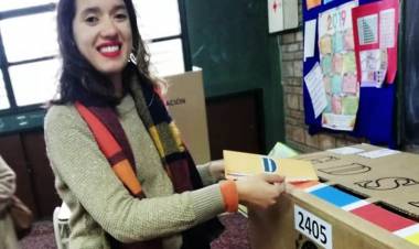 Donnet: "El voto joven y las autonomías municipales necesitan una urgente aprobación"