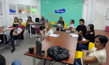 Matías Schmüth contó detalles de los proyectos elegidos de FabLab Santa Fe