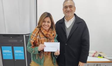 Calvo entregó recursos a instituciones intermedias de Rafaela y la región