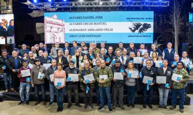 Calvo participó del acto de homenaje a los veteranos y caídos n Malvinas