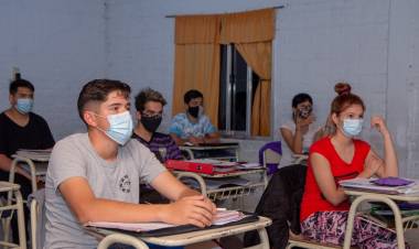 La provincia transfirió más de $185 millones en concepto de becas educativas provinciales 2022 a estudiantes de nivel secundario y especial