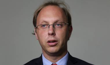 Saglione dijo que los fondos que lleguen por la deuda de Nación deben ir a obras