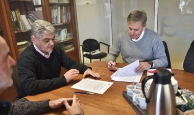 El ECAM rubricó un convenio con el Colegio de Arquitectos