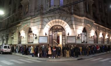 El teatro de Sarmiento y Mendoza de Rosario se denominará “Yo te recuerdo Evita”