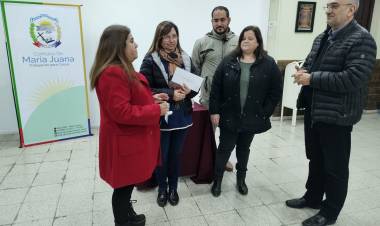 Acompañamiento de Calvo a instituciones educativas del Departamento Castellanos 