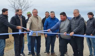 Se inauguraron mejoras en caminos rurales del dpto. Castellanos