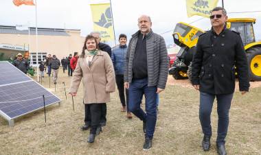 Omar Perotti participó de la muestra Feriagro en la localidad de Santa Margarita