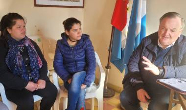 Michlig visitó La Cabral, Capivara y Ñanducita, en cumplimiento de una amplia agenda de trabajo