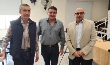 El presidente del Banco Municipal de Rosario se reunió con autoridades del Departamento San Cristóbal