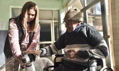 Cambiar la cotidianeidad de personas mayores con la colaboración de animales de compañía