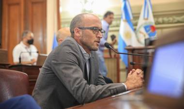 Media sanción para que municipios y comunas cobren este año la deuda de Nación