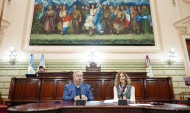 Buscan restringir la exhibición de tabaco y prohibir los vapeadores en espacios cerrados