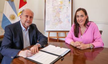 Perotti promulgó la ley que propone la ampliación del Parque Nacional Islas de Santa Fe