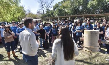 Instituciones Verdes: alumnos de secundaria recorrieron el Jardín Botánico