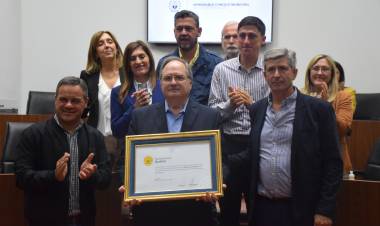 Gustavo Vittori: "Siempre es bueno recibir una caricia, en un país en el que vivimos a los golpes"