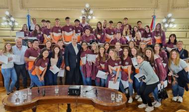 Alumnos de Humberto I participaron del programa "Jóvenes en el Senado"