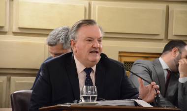 Felipe Michlig propone la creación del "Plan de conectividad vial 100% pavimento"