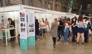 El Liceo Municipal de Santa Fe presente en la Expo Carreras 2022