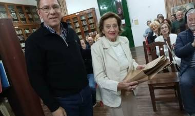 Rodrigo Borla reconoció a comercios históricos de la ciudad de San Justo