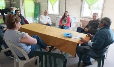 Borla con entidades intermedias en Gobernador Crespo