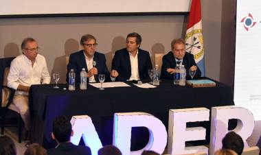 Jatón participó del segundo Coloquio ADER