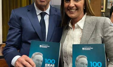 Florito acompañó la presentación de las 100 ideas para gobernar de Miguel Angel Pichetto