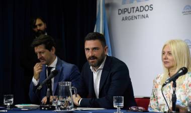 Enrique Estevez pide establecer un "Régimen de atención humana o personalizada"