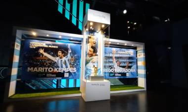 El Museo del Deporte Santafesino invita al público a fotografiarse junto a la Copa del Mundo